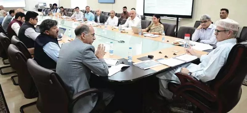 CM Omar ने आवास एवं शहरी विकास विभाग के पुनर्गठन प्रस्तावों की समीक्षा की CM Omar ने आवास एवं शहरी विकास विभाग के पुनर्गठन प्रस्तावों की समीक्षा की