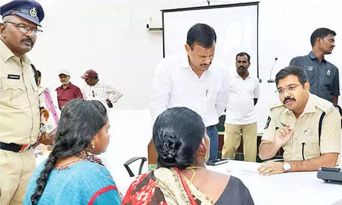 बैंक आम के गूदे की प्रसंस्करण इकाइयों के लिए ऋण ब्याज स्थगन को बढ़ाने पर सहमत हुए बैंक आम के गूदे की प्रसंस्करण इकाइयों के लिए ऋण ब्याज स्थगन को बढ़ाने पर सहमत हुए