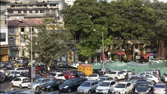 Mumbai: पार्किंग नियम तोड़ने पर सहायक अभियंता पर कार्रवाई Mumbai: पार्किंग नियम तोड़ने पर सहायक अभियंता पर कार्रवाई