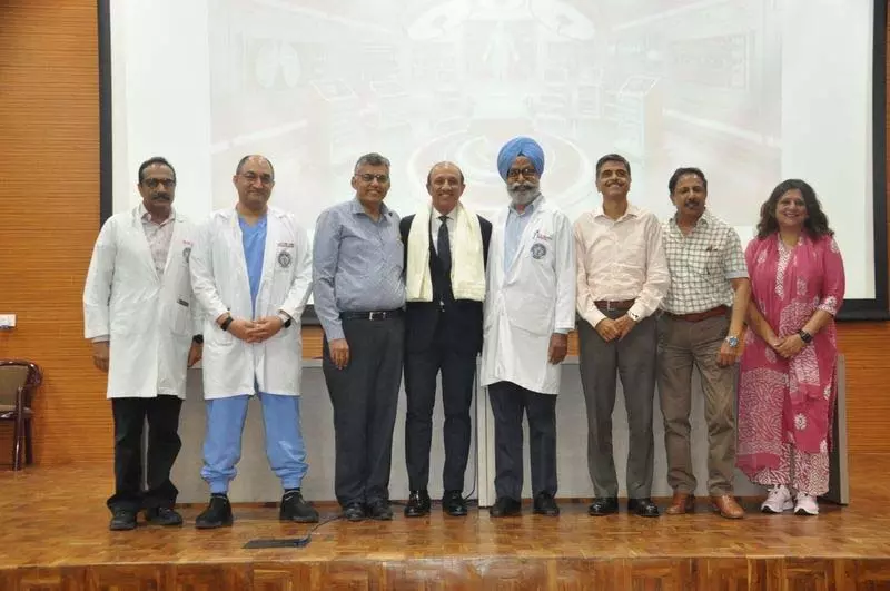 DMCH लुधियाना के पूर्व छात्र ने अमेरिका में दुनिया का पहला मानव मूत्राशय प्रत्यारोपण किया DMCH लुधियाना के पूर्व छात्र ने अमेरिका में दुनिया का पहला मानव मूत्राशय प्रत्यारोपण किया