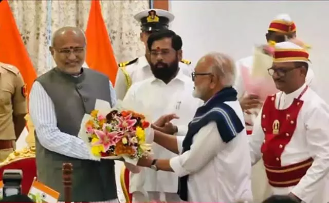 महाराष्ट्र मंत्रिमंडल विस्तार: छगन भुजबल ने ली मंत्री पद की शपथ महाराष्ट्र मंत्रिमंडल विस्तार: छगन भुजबल ने ली मंत्री पद की शपथ