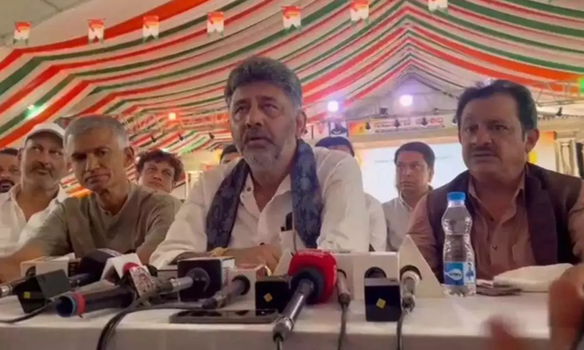 राजस्व विभाग से जल्द ही मिलेगी भूमि गारंटी: DK Shivakumar राजस्व विभाग से जल्द ही मिलेगी भूमि गारंटी: DK Shivakumar