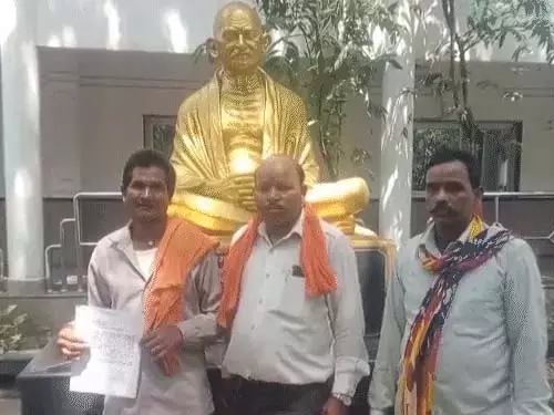 नई बहू ससुराल-मायके छोड़ प्रेमी संग भागी, सामाजिक बहिष्कार झेल रहे परिजन नई बहू ससुराल-मायके छोड़ प्रेमी संग भागी, सामाजिक बहिष्कार झेल रहे परिजन