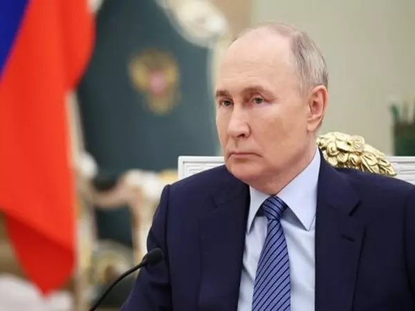 रूस-यूक्रेन संकट पर ट्रंप के साथ बातचीत पर Putin ने कहा- बहुत ही उपयोगी आदान-प्रदान रूस-यूक्रेन संकट पर ट्रंप के साथ बातचीत पर Putin ने कहा- बहुत ही उपयोगी आदान-प्रदान