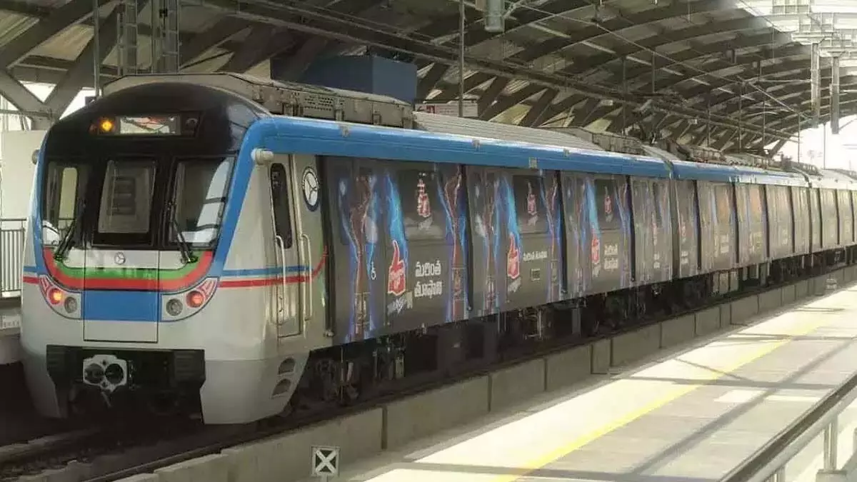 Hyderabad मेट्रो ने 24 मई से नए किराए पर 10% की छूट की पेशकश की Hyderabad मेट्रो ने 24 मई से नए किराए पर 10% की छूट की पेशकश की