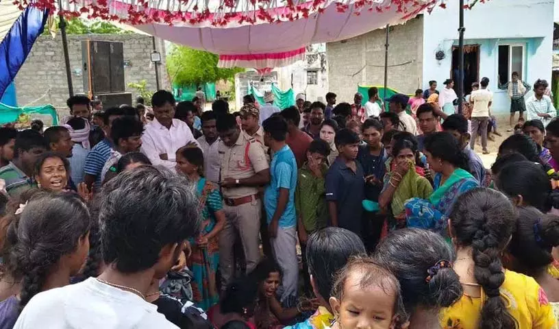 Mehboobabad में नवविवाहित युवक की बिजली का करंट लगने से मौत Mehboobabad में नवविवाहित युवक की बिजली का करंट लगने से मौत