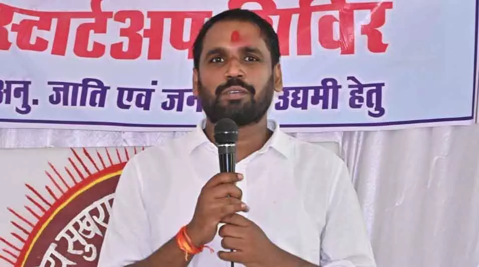 पटवारियों के लिए कलेक्टर ने तय किया कामकाज का लक्ष्य पटवारियों के लिए कलेक्टर ने तय किया कामकाज का लक्ष्य