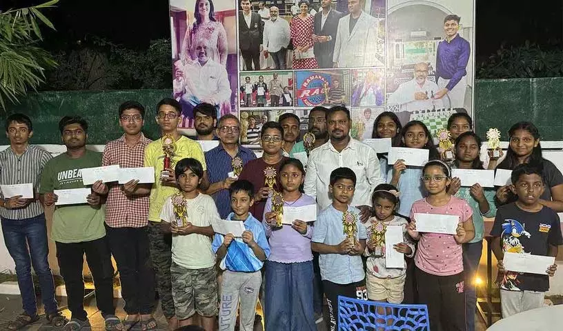 रैपिड प्राइज मनी शतरंज टूर्नामेंट में Ajay चैंपियन बने रैपिड प्राइज मनी शतरंज टूर्नामेंट में Ajay चैंपियन बने