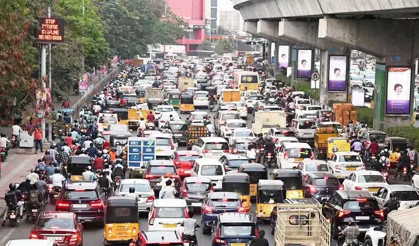 Hyderabad: 2024 तक 9,000 करोड़ रुपये का यातायात जुर्माना नहीं चुकाया जाएगा Hyderabad: 2024 तक 9,000 करोड़ रुपये का यातायात जुर्माना नहीं चुकाया जाएगा