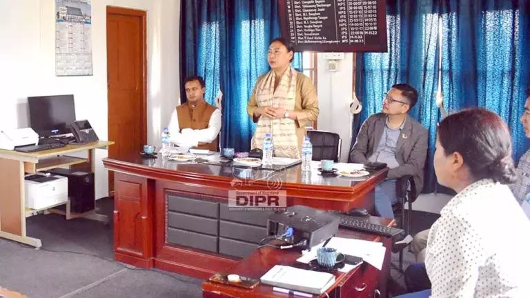 Nagaland : फांगनोन कोन्याक ने ‘युवा प्रवास निगरानी और सुरक्षा’ का शुभारंभ किया Nagaland : फांगनोन कोन्याक ने ‘युवा प्रवास निगरानी और सुरक्षा’ का शुभारंभ किया