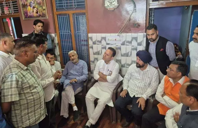 भाजपा जम्मू-कश्मीर के गोलाबारी प्रभावित लोगों के लिए विशेष पैकेज की सिफारिश करेगी: Sunil Sharma भाजपा जम्मू-कश्मीर के गोलाबारी प्रभावित लोगों के लिए विशेष पैकेज की सिफारिश करेगी: Sunil Sharma