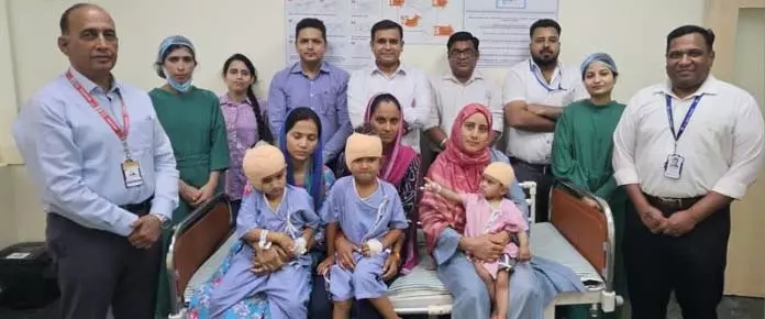श्राइन बोर्ड और दानदाता सहयोग ने SMVDNSH में 2 बच्चों को सुनवाई का उपहार दिया श्राइन बोर्ड और दानदाता सहयोग ने SMVDNSH में 2 बच्चों को सुनवाई का उपहार दिया