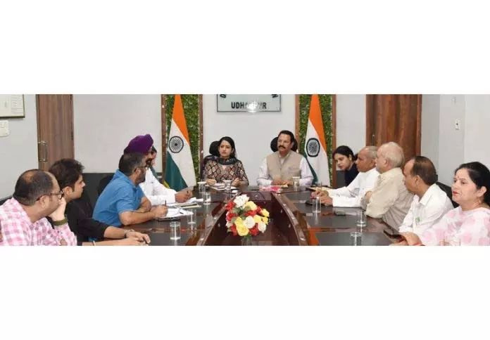 जिला विकास परिषद Udhampur ने प्रमुख क्षेत्रों में कार्यों के क्रियान्वयन की समीक्षा की जिला विकास परिषद Udhampur ने प्रमुख क्षेत्रों में कार्यों के क्रियान्वयन की समीक्षा की