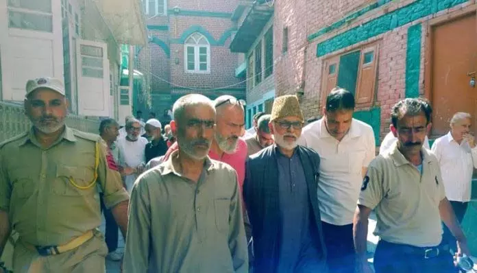 J&K: सागर ने खानयार निर्वाचन क्षेत्र के क्षेत्रों का दौरा किया, आवश्यक सुविधाओं का आकलन किया J&K: सागर ने खानयार निर्वाचन क्षेत्र के क्षेत्रों का दौरा किया, आवश्यक सुविधाओं का आकलन किया