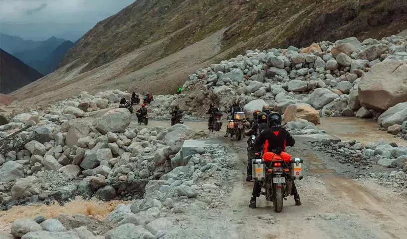 Hyderabad: रॉयल एनफील्ड एडवेंचर राइड ‘हिमालयन ओडिसी’ के लिए तैयार Hyderabad: रॉयल एनफील्ड एडवेंचर राइड ‘हिमालयन ओडिसी’ के लिए तैयार