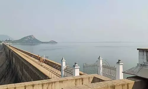 मेट्टूर बांध में जल प्रवाह बढ़कर 9,683 घन फीट हो गया मेट्टूर बांध में जल प्रवाह बढ़कर 9,683 घन फीट हो गया
