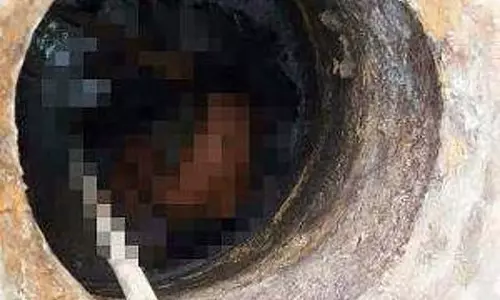 Palladam : जहरीली गैस हमले में मरने वालों की संख्या बढ़कर 3 हो गई Palladam : जहरीली गैस हमले में मरने वालों की संख्या बढ़कर 3 हो गई