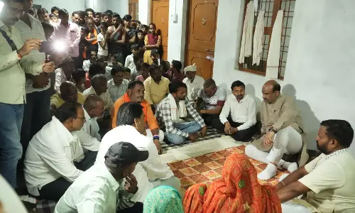 Jaipur: लोकसभा अध्यक्ष ने वन्यजीव हमले में दिवंगत के परिजनों के प्रति संवेदना व्यक्ति की Jaipur: लोकसभा अध्यक्ष ने वन्यजीव हमले में दिवंगत के परिजनों के प्रति संवेदना व्यक्ति की