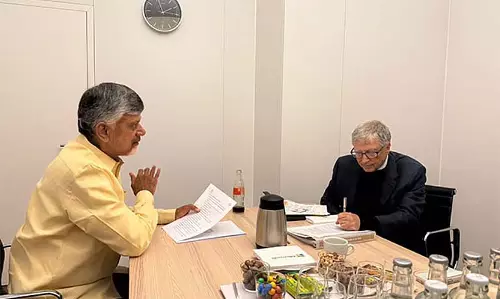 बिल गेट्स ने AI गवर्नेंस पर आंध्र के मुख्यमंत्री के दृष्टिकोण की सराहना की बिल गेट्स ने AI गवर्नेंस पर आंध्र के मुख्यमंत्री के दृष्टिकोण की सराहना की