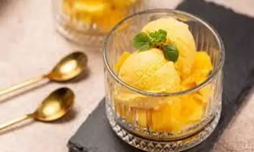 Mango ice cream: घर पर मिनटों में बनाएं आम के स्वाद वाली आइसक्रीम Mango ice cream: घर पर मिनटों में बनाएं आम के स्वाद वाली आइसक्रीम