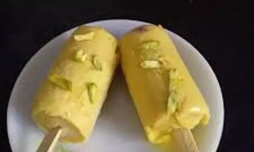 Rabri Kulfi: चिलचिलाती गर्मी से राहत दिलाएगी रबड़ी कुल्फी,जानें रेसिपी Rabri Kulfi: चिलचिलाती गर्मी से राहत दिलाएगी रबड़ी कुल्फी,जानें रेसिपी
