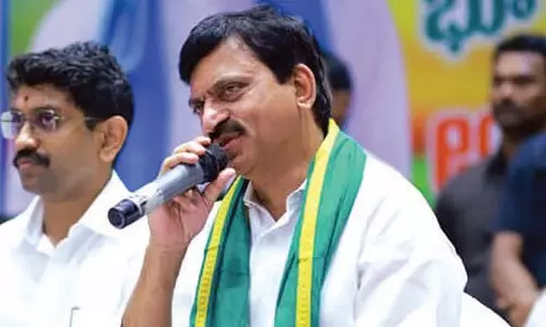 Telangana: मंत्री पोंगुलेटी ने कहा- 20,104 से अधिक इंदिराम्मा घर जमींदोज हो गए Telangana: मंत्री पोंगुलेटी ने कहा- 20,104 से अधिक इंदिराम्मा घर जमींदोज हो गए