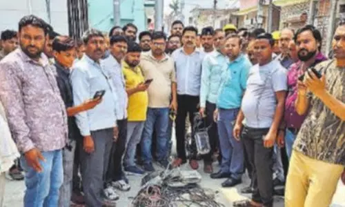 Bareilly: बिजली चोरी का खुलासा, स्टोर ने ली उपभोक्ताओं से वसूली Bareilly: बिजली चोरी का खुलासा, स्टोर ने ली उपभोक्ताओं से वसूली