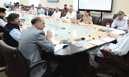 CM Omar ने आवास एवं शहरी विकास विभाग के पुनर्गठन प्रस्तावों की समीक्षा की