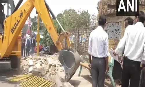 Sambhal में सौंदर्यीकरण अभियान जारी, प्रशासन ने अतिक्रमण पर की कार्रवाई
