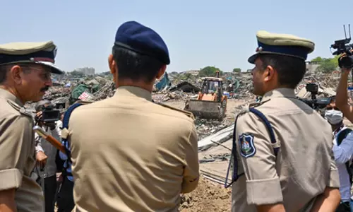 बुलडोजर का महाएक्शन: अवैध अतिक्रमण के खिलाफ कार्रवाई, 3 हजार से ज्यादा पुलिसकर्मी तैनात बुलडोजर का महाएक्शन: अवैध अतिक्रमण के खिलाफ कार्रवाई, 3 हजार से ज्यादा पुलिसकर्मी तैनात