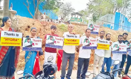 हाइड्रा का अभियान जारी: हैदरनगर, पुप्पलागुडा में अवैध निर्माण ढहाए गए