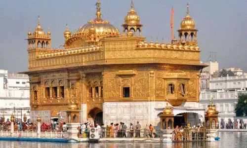 SGPC ने स्वर्ण मंदिर पर हमले के पाकिस्तान के प्रयास के सेना के दावे को खारिज किया