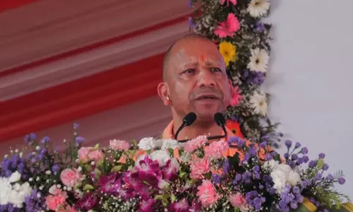 CM Yogi ने कासगंज में 724 करोड़ रुपये की विकास परियोजनाओं का शिलान्यास किया CM Yogi ने कासगंज में 724 करोड़ रुपये की विकास परियोजनाओं का शिलान्यास किया