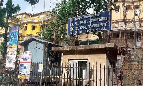 Mumbai : परेल के केईएम अस्पताल में कोविड से 2 मौतें, डॉक्टरों ने सह-रुग्णता को ठहराया जिम्मेदार