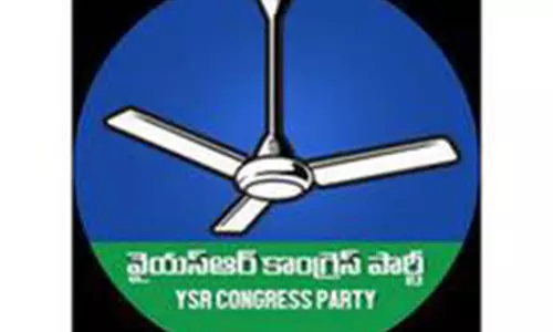 YSRCP ने आंध्र केसरी तंगुतुरी प्रकाशम पंतुलु की पुण्य तिथि मनाई