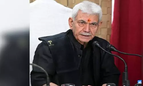 J&K के उपराज्यपाल ने अमरनाथ यात्रा और मौजूदा सुरक्षा स्थिति पर एकीकृत कमान की बैठक की अध्यक्षता की J&K के उपराज्यपाल ने अमरनाथ यात्रा और मौजूदा सुरक्षा स्थिति पर एकीकृत कमान की बैठक की अध्यक्षता की