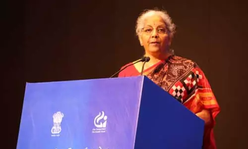 सीसीआई की स्वतंत्र और निष्पक्ष बाजार सुनिश्चित करने में अहम भूमिका : वित्त मंत्री निर्मला सीतारमण सीसीआई की स्वतंत्र और निष्पक्ष बाजार सुनिश्चित करने में अहम भूमिका : वित्त मंत्री निर्मला सीतारमण