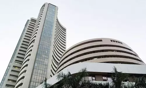 कमजोर वैश्विक संकेतों से शेयर बाजार धड़ाम, सेंसेक्स 872 अंक फिसला