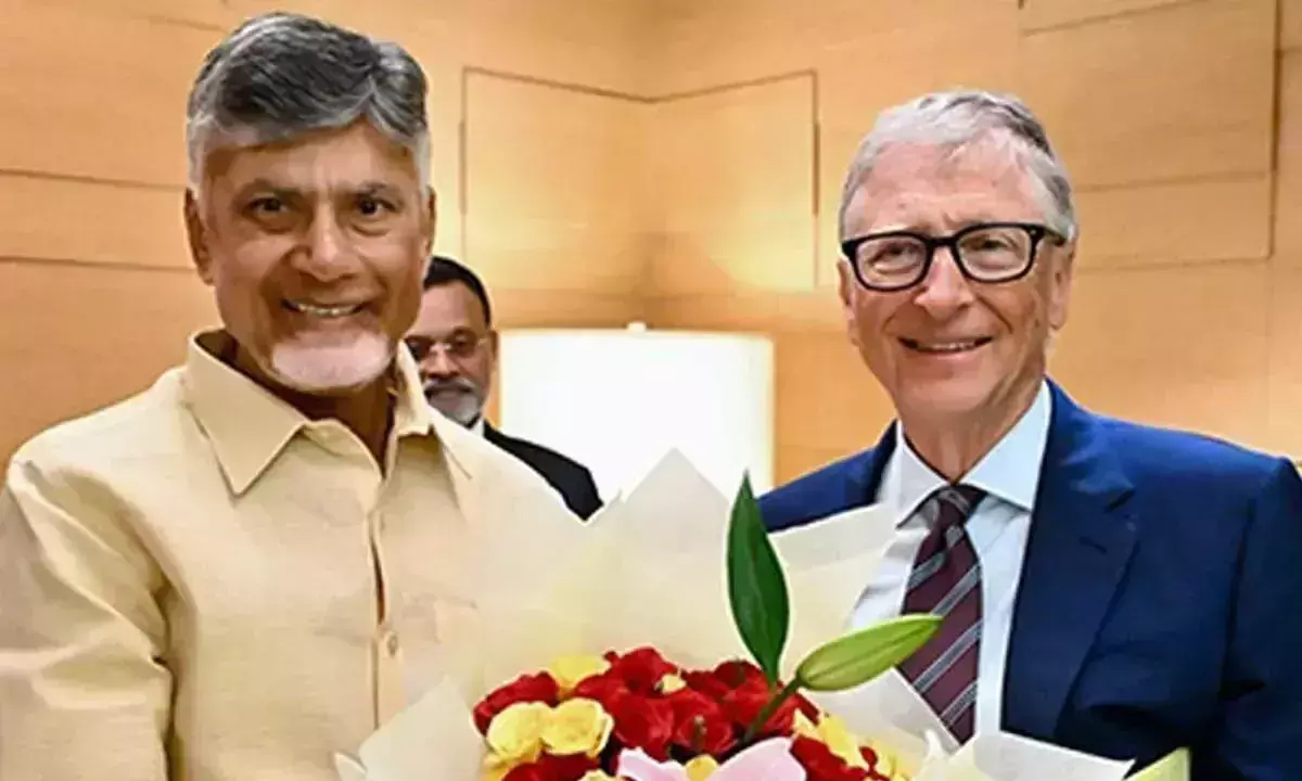 बिल गेट्स ने शासन को मजबूत करने के लिए प्रौद्योगिकी के उपयोग के लिए नायडू की प्रशंसा की