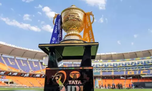 लखनऊ सुपरजायंट्स के स्पिनर दिग्वेश राठी को अभिषेक शर्मा के साथ मैदान पर विवाद के बाद निलंबित कर दिया गया लखनऊ सुपरजायंट्स के स्पिनर दिग्वेश राठी को अभिषेक शर्मा के साथ मैदान पर विवाद के बाद निलंबित कर दिया गया