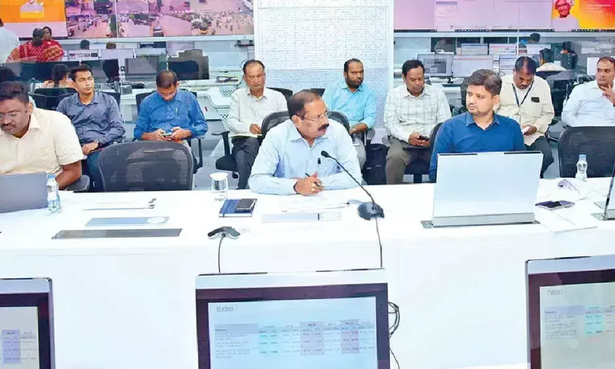 Andhra: अधिकारियों को सभी सेवाएं मनमित्र के माध्यम से उपलब्ध कराने को कहा गया Andhra: अधिकारियों को सभी सेवाएं मनमित्र के माध्यम से उपलब्ध कराने को कहा गया