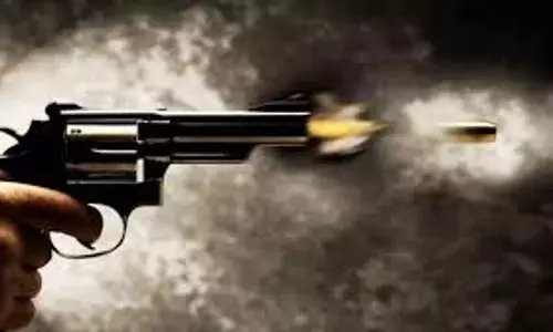 Bilaspur: खेत को लेकर चली गोली, पंचायत में मच गया हड़कंप Bilaspur: खेत को लेकर चली गोली, पंचायत में मच गया हड़कंप