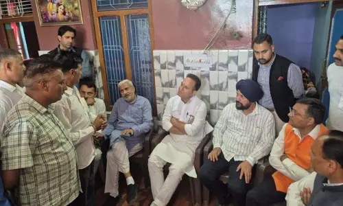 भाजपा जम्मू-कश्मीर के गोलाबारी प्रभावित लोगों के लिए विशेष पैकेज की सिफारिश करेगी: Sunil Sharma भाजपा जम्मू-कश्मीर के गोलाबारी प्रभावित लोगों के लिए विशेष पैकेज की सिफारिश करेगी: Sunil Sharma