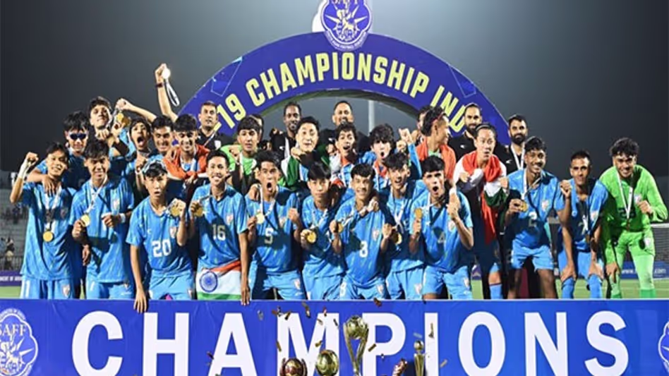 भारत की SAFF U19 जीत का श्रेय अरुणाचल के प्रशंसकों को जाता है कोच फर्नांडीस भारत की SAFF U19 जीत का श्रेय अरुणाचल के प्रशंसकों को जाता है कोच फर्नांडीस