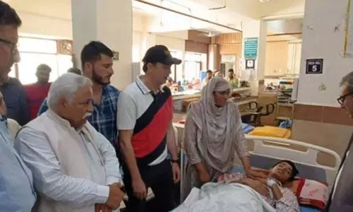 सधोत्रा ​​ने GMC राजौरी में गोलाबारी पीड़ितों से मुलाकात की