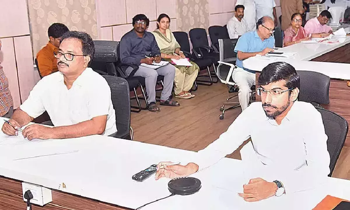Andhra: अधिकारियों को PGRS पर याचिकाकर्ताओं की राय लेने को कहा गया