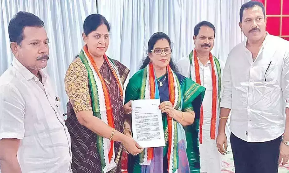 Andhra: कांग्रेस के वरिष्ठ नेता उपेक्षित महसूस कर रहे हैं Andhra: कांग्रेस के वरिष्ठ नेता उपेक्षित महसूस कर रहे हैं