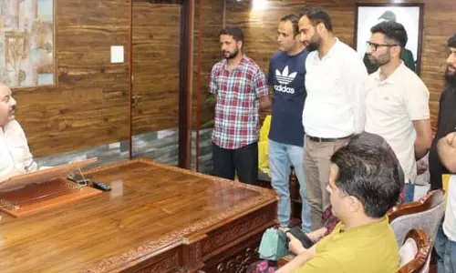 Jammu: उपमुख्यमंत्री ने प्रतिनिधिमंडल से मुलाकात की, निर्बाध सार्वजनिक सेवा वितरण पर जोर दिया