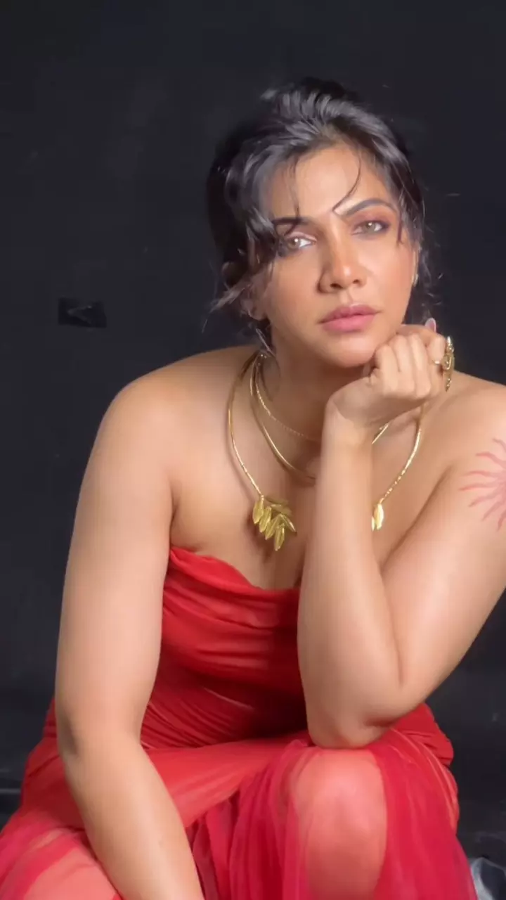 मैडोना सेबेस्टियन का न्यू बोल्ड अवतार