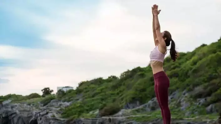 Yoga: दिनभर की थकान दूर करने के लिए रोजाना करें ये 5 योगासन Yoga: दिनभर की थकान दूर करने के लिए रोजाना करें ये 5 योगासन